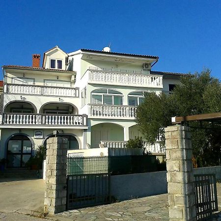Apartmani Djurda Крк Экстерьер фото
